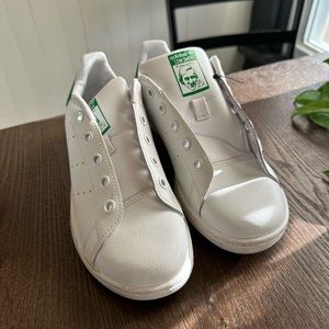 stan smith size 3 youth.